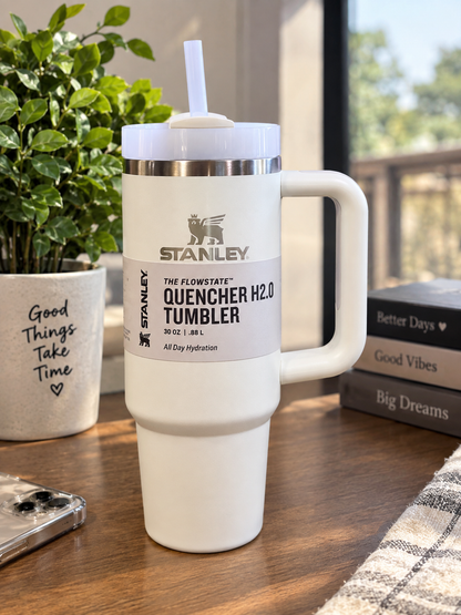 STANLEY Quencher H2.0 Tumbler 30 oz – FlowState Insulated Travel Cup with Handle & Straw