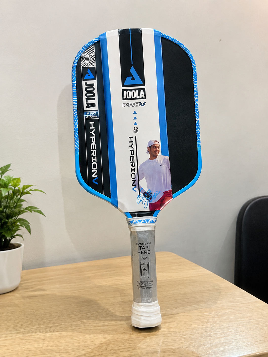 JOOLA Hyperion Pro V 16mm Pickleball Paddle – Bolt Blue | Ben Johns Signature