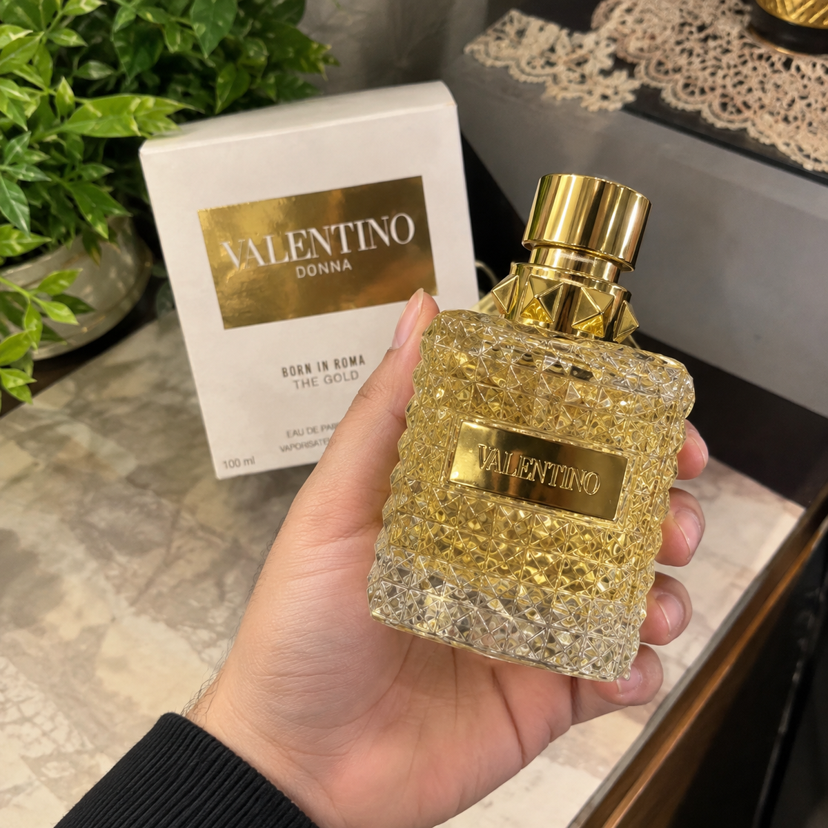 Valentino Donna Born in Roma The Gold Eau de Parfum 100ml for Women
