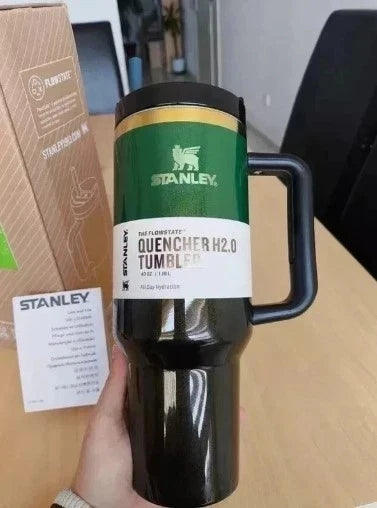 Stanley x Target Wicked Elphaba 40oz H2.0 FlowState Quencher Tumbler Limited Edition Green NEW